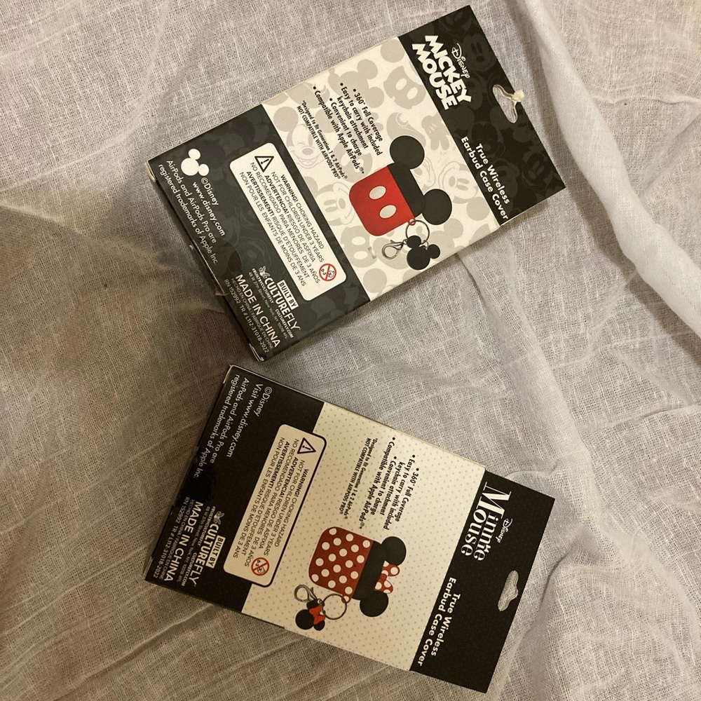 APPLE AIR PODS WITH GENERATION 1&2 Compatibility Minnie and Mickey Set!